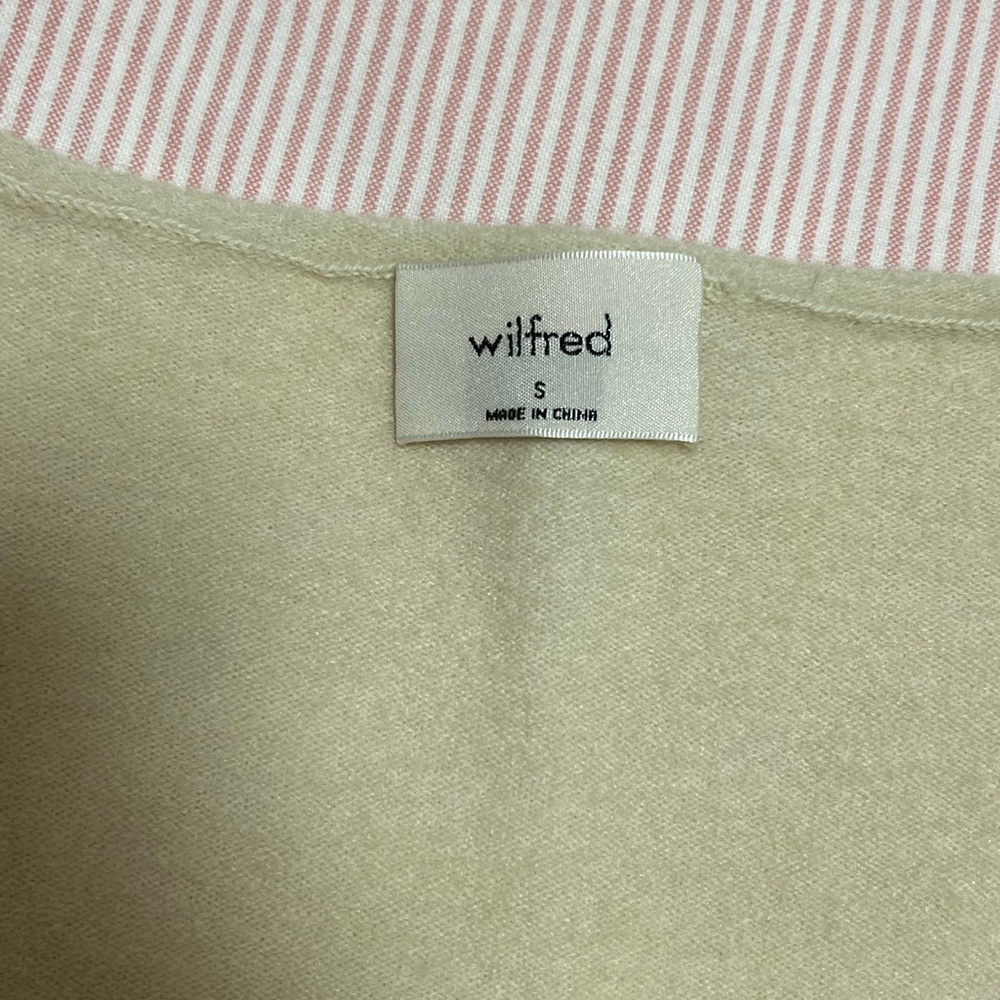 Aritzia cropped sweater - Picture 3 of 3